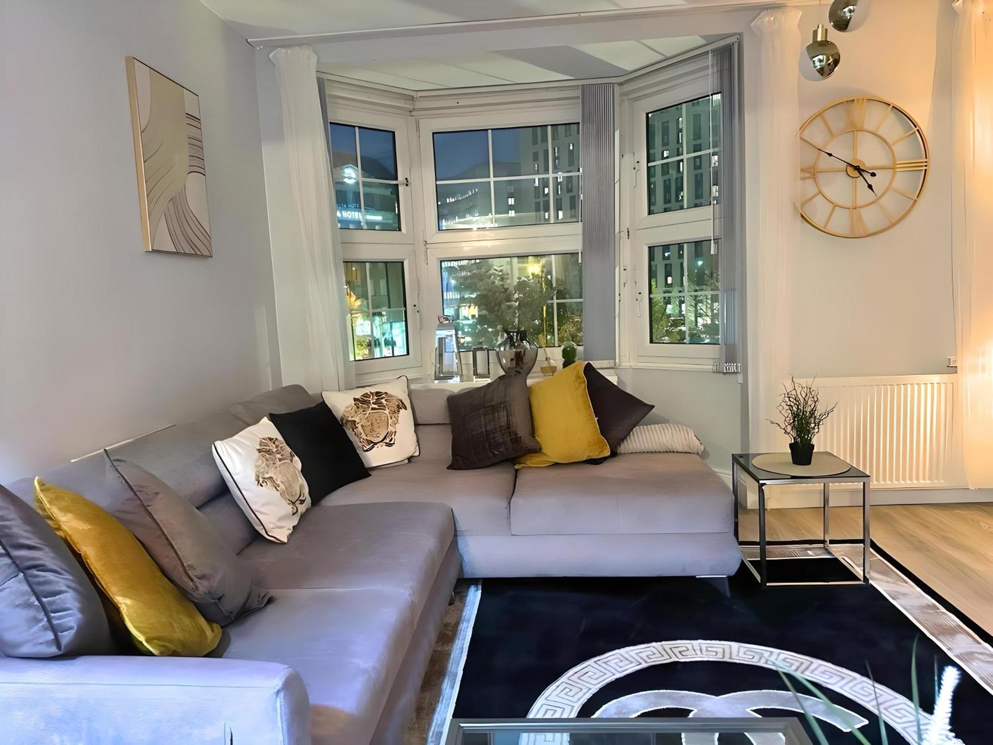 *Luxury 9Ine Lush Jacuzzi Apartment & Balcony* Birmingham Dış mekan fotoğraf