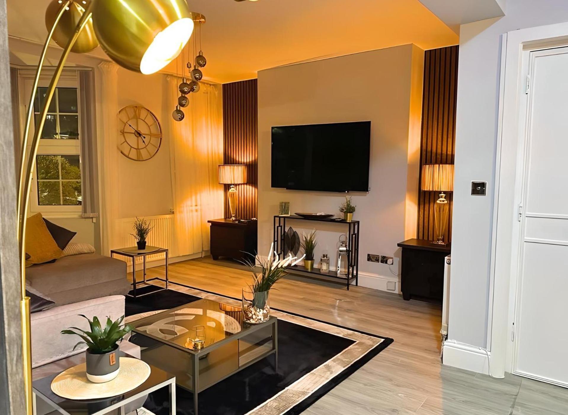 *Luxury 9Ine Lush Jacuzzi Apartment & Balcony* Birmingham Dış mekan fotoğraf