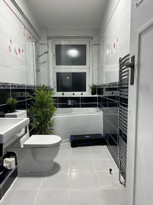*Luxury 9Ine Lush Jacuzzi Apartment & Balcony* Birmingham Dış mekan fotoğraf